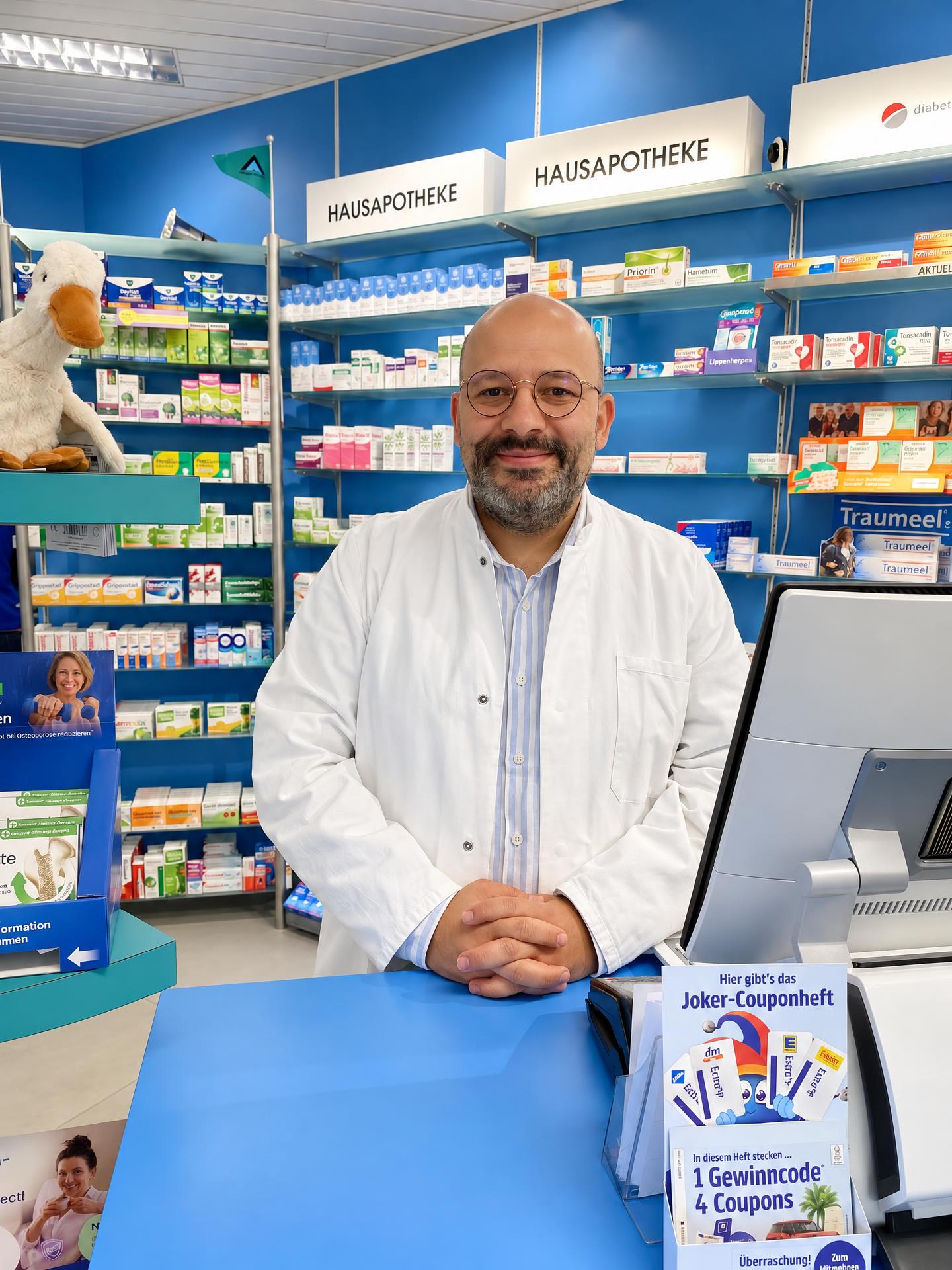 Apotheker Dr. Murat Kilic in der Annen-Apotheke